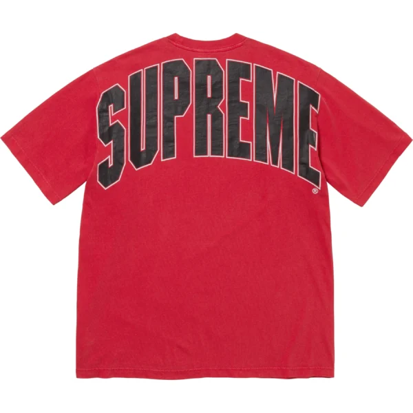 Camiseta Supreme com as costas rachado Vermelha